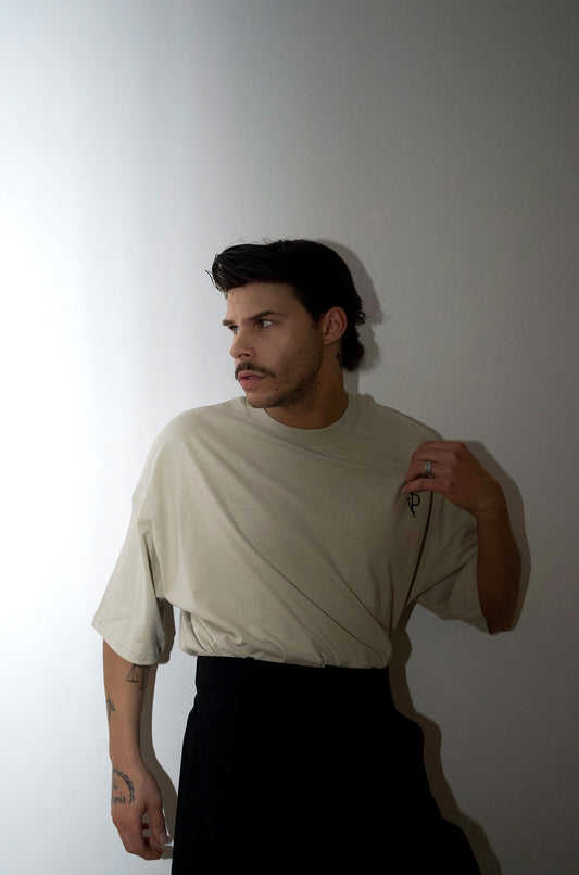 OVERSIZED TEE