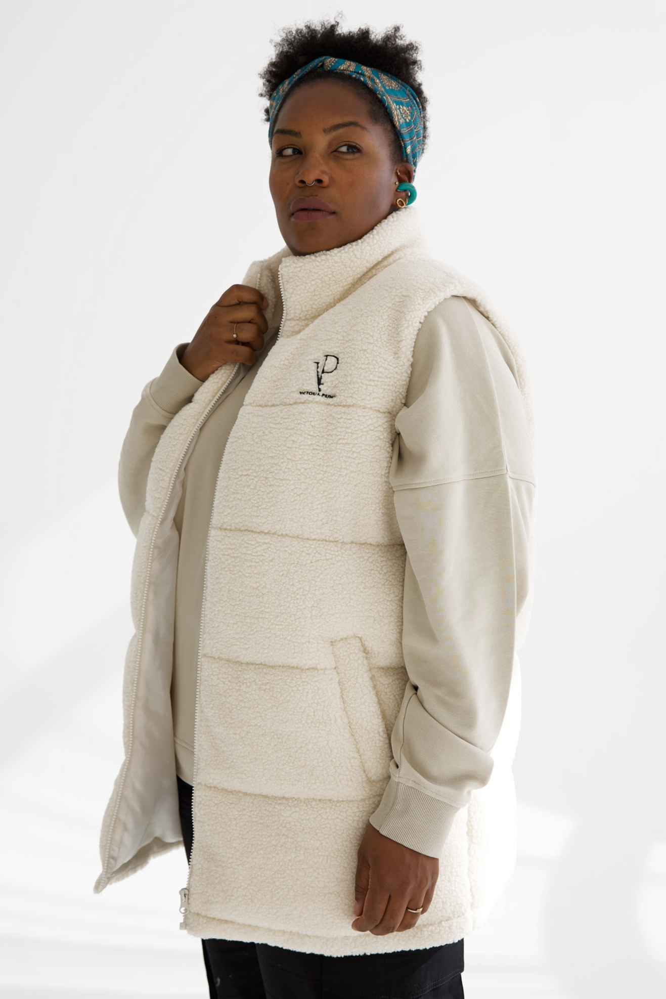 TEDDY VEST - OVERSIZED