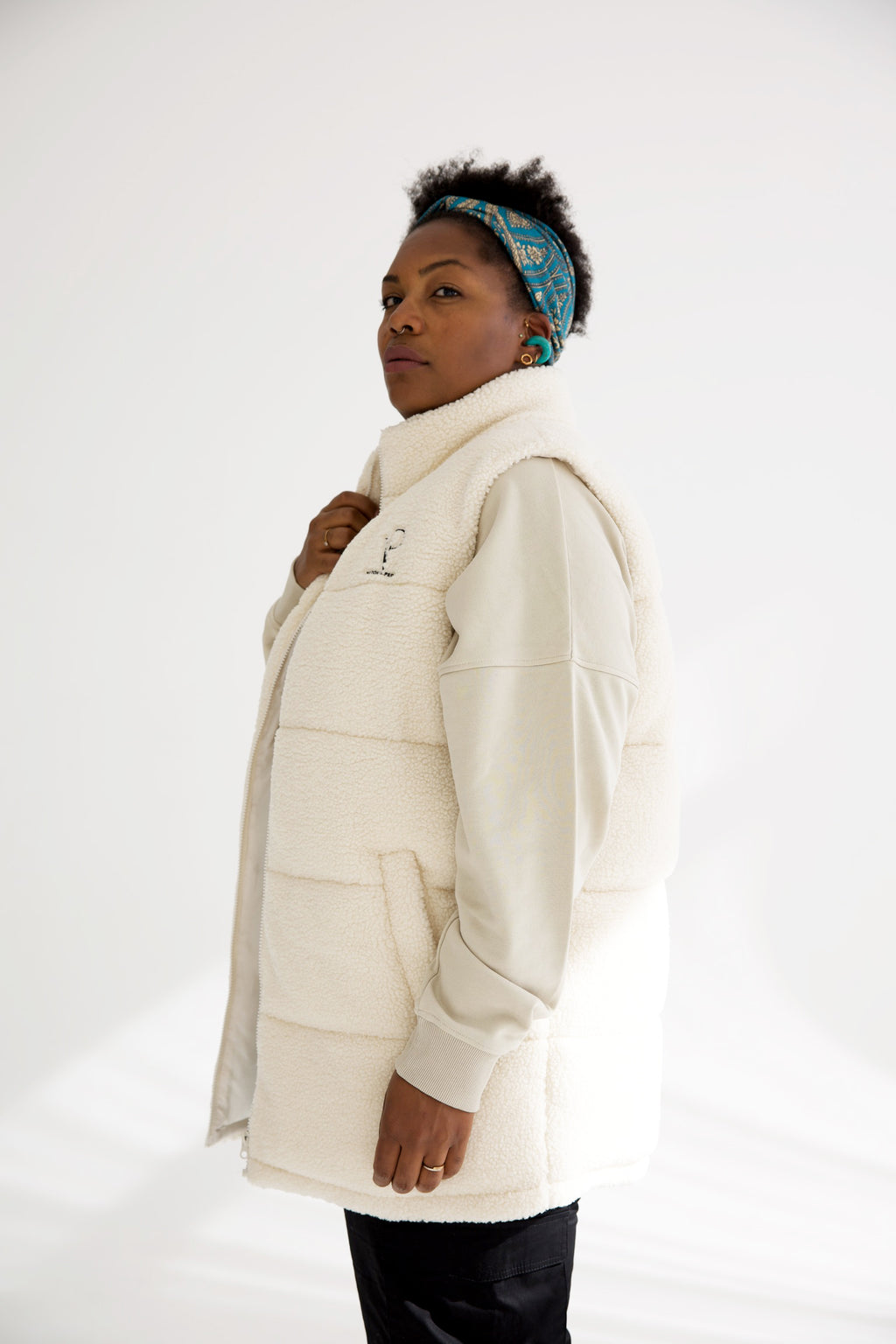 TEDDY VEST - OVERSIZED